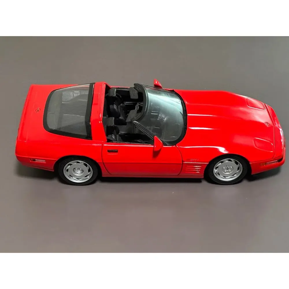 1992 Red Chevy Chevrolet Corvette ZR-1 Convertible Maisto 1:18  Die Cast Car